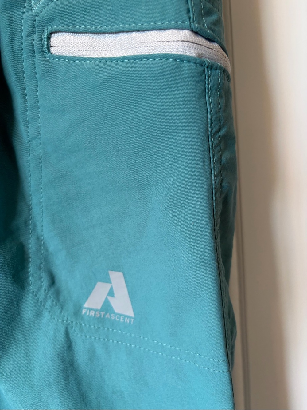 NWT Eddie Bauer Women's First Ascent Guide Pro Capris 12 - Picture 4 of 11